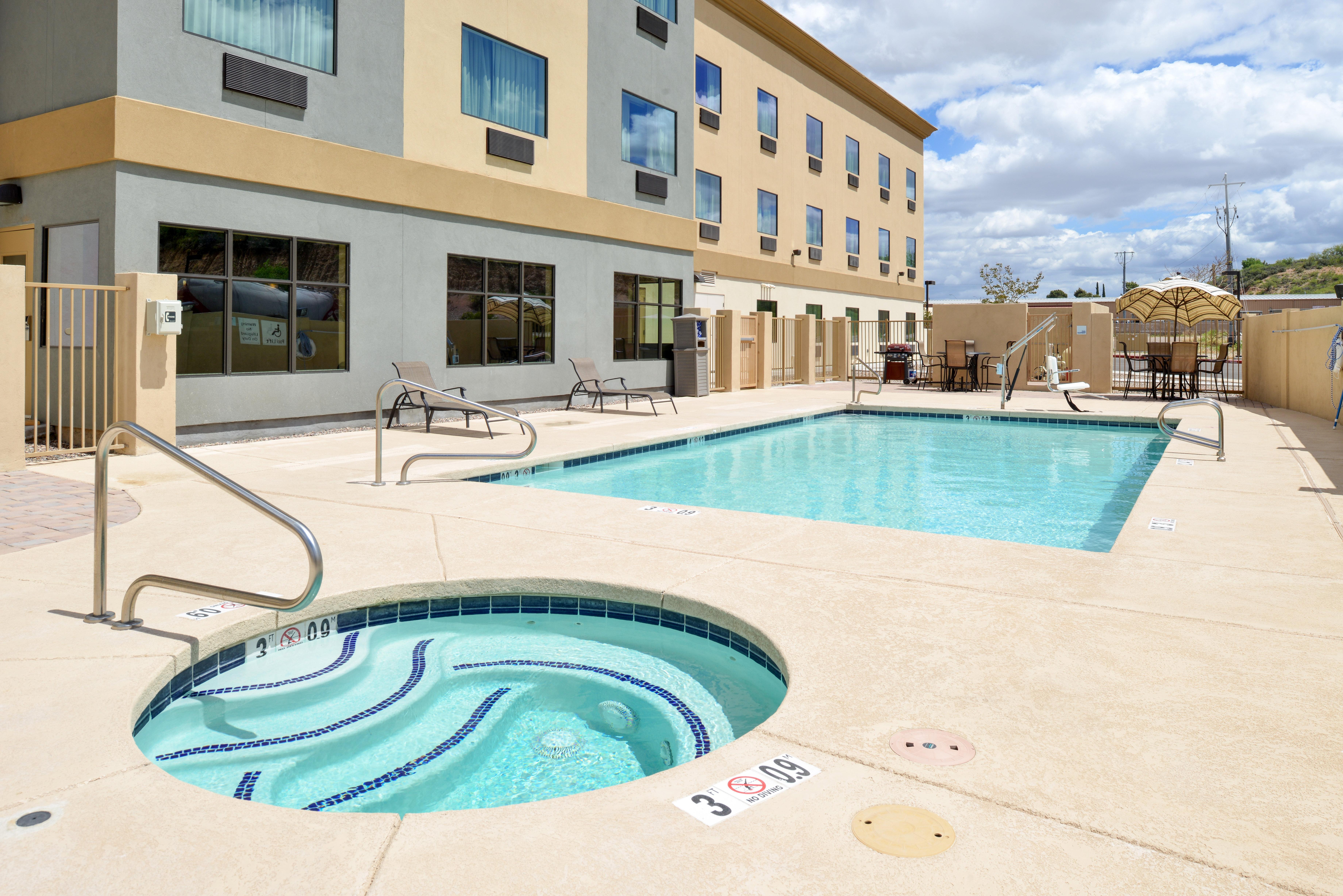 Holiday Inn Express & Suites Globe By Ihg Luaran gambar